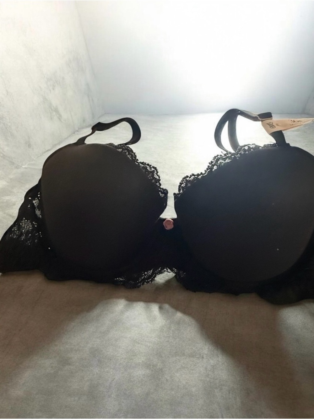victoria's secret black bra 36B in polyamide